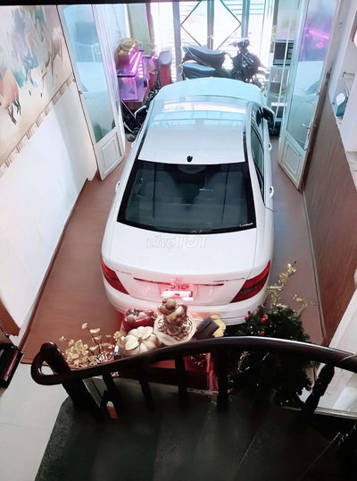 4 Tầng HXH Sát Mặt Tiền 1 Căn