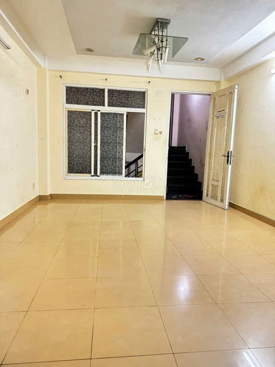 Phòng chính chủ 82 Bùi văn thêm Cạnh CV gia định