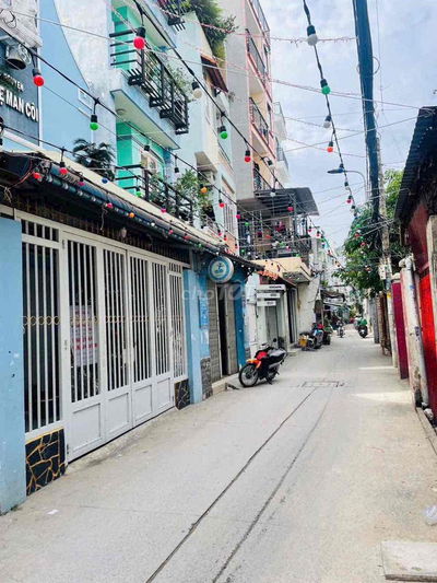 chính chủ bán nhà 2 mặt tiền hẻm xe hơi lô góc  64m2