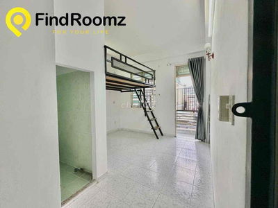 BAN CÔNG TÁCH BẾP NGAY ĐH VĂN LANG CS3