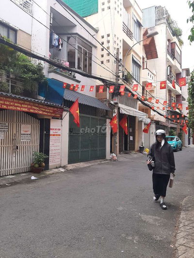 Hẻm xe hơi ngay MT Phú Thọ Hòa. Ngang 4 dài 17m xây 5 tầng, nhỉnh 7ty