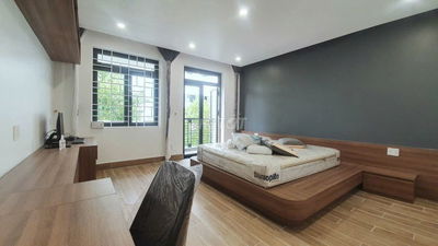 Cho thuê nhà đường số 14 khu Ven Sông Tân Phong,Quận 7 dt 5x18m, 3 lầu