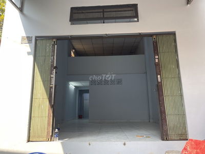 Nhà nguyên căn gần Giáo xứ Lạc Quang, 1 gác, 1PN, 1 bếp, 1WC.