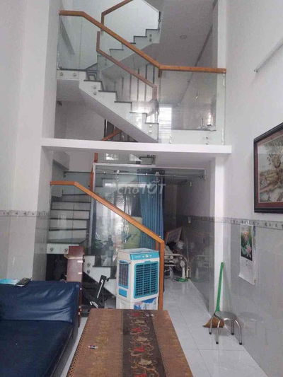 Cho thuê nhà 4PN 2WC PLB Q9