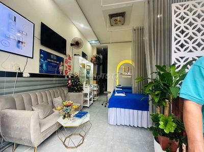 Nhà nguyên căn mặt tiền đường Song Hành dt 4×12. Khu vực sầm uất