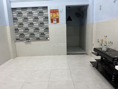 Nhà nguyên căn 80m2 3 phòng ngủ gần chợ Hiệp Thành