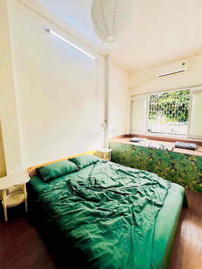 Nhà nguyên căn Hẻm Nguyễn Trãi / một xẹt