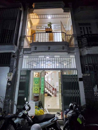 cho thuê nhà 2 tầng full nội thất đường 339 gần Đỗ Xuân Hợp