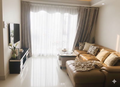 Cho thuê căn hộ tầng cao 92m2 có máy giặt, máy sấy chung cư Homyland 1