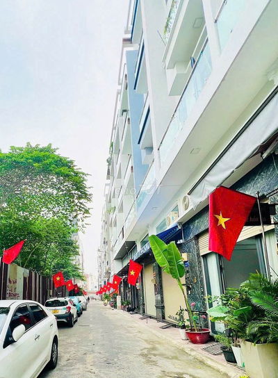 Bán nhà phố mới hiện đại