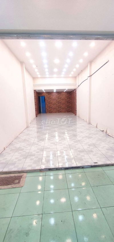 Nhà thuê Mặt Tiền Hiền Vương. Quận Tân Bình (2pn, 2wc). Dtsd 120m2