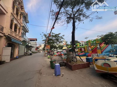 Bán đất Đức Thượng, lô góc, ra oto 20m, giá đầu tư 8x triệu/m.