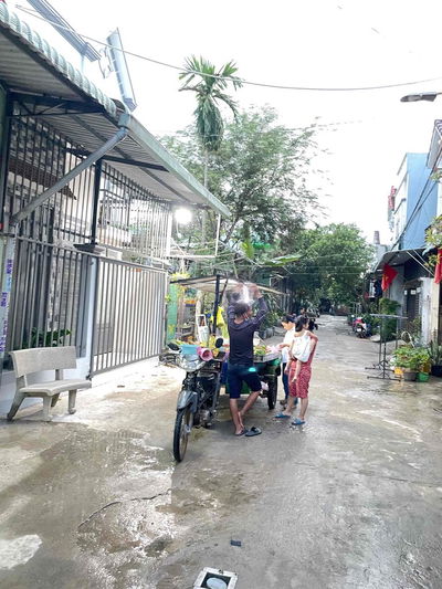 Nhà chu cua em cần bán gấp để về quê tự xây chắc chắn thổ cư hết đất