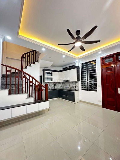 Bán nhà 5 tầng Bát Khối, Long Biên, ô tô đỗ cổng, giá 5,x tỷ