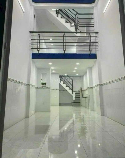 CẦN BÁN NHÀ CHÍNH CHỦ NGAY CHỢ BÌNH LONG.3.250  TRIỆU