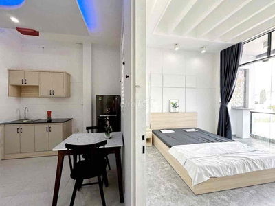 phòng tách bếp ban công siêu rộng