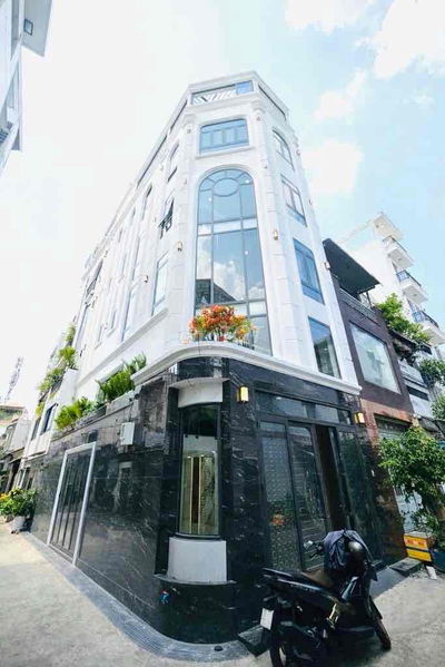 🍍🍍🍍SIÊU PHẨM - 5 TẦNG THANG MÁY VI VU