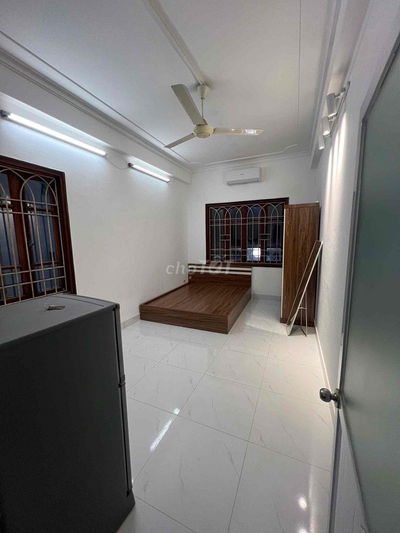 Cho thuê phòng trọ ngõ 60 Trung Kính đôi , ngõ ô tô