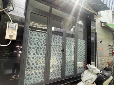 Cho thuê nhà ở nguyên căn nhà mới xây, nội thất mới cứng