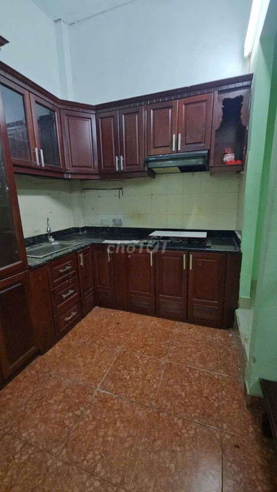 BÁN NHÀ 9,7X10 TIỆN SỬA CÓ THỂ CHIA LÀM 2 CĂN HẺM 231 LƯU HỮU PHƯOC