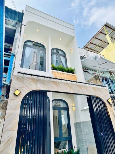 Nhà 2 lầu đúc – 100m2 - Đường 6m Võ Văn Kiệt – Giá 2 Tỷ 340 Triệu