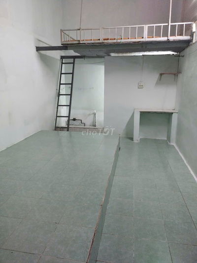 Phòng trọ sinh viên giá rẻ, có gác lửng đường 3/2 gần Đại Học Cần Thơ