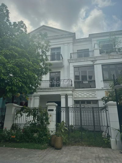 Biệt thự 256m2, 4 tầng, hồ Linh Đàm, giá 58 tỷ