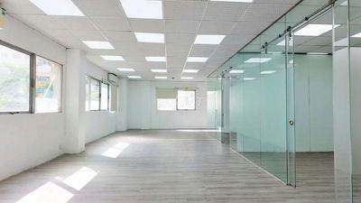 Văn phòng Q3 giá 37 triệu (105m2) mặt tiền Võ Văn Tần