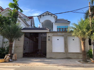 Bán biệt thự mới xây khu dân cư hiện hữu quận 6, DT:12x19m, 3 tấm