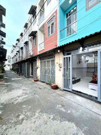 nhà chính chủ bán 4x10 nhà 2 lầu 3pn 3 wc hướng tây đồng sở hữu