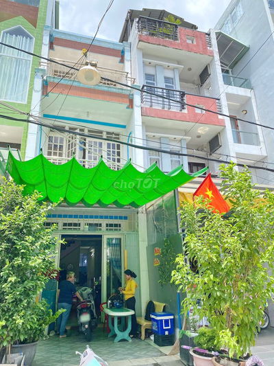 Chỉ cần nhỉnh hơn 9 tỷ có ngay nhà 3 tầng mặt tiền đường số Tân Quy Q7