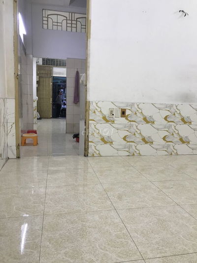 Nhà 3 tầng, 4m x 16m, 3PN, 3WC, hẻm 12m Kinh D.Vương, ôtô đậu trog nhà