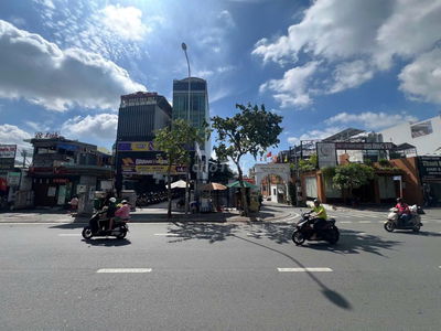 Bán gấp nhà MT Trần Não- 5,5x25m ( nh 6,2 ) Cn: 144m2.Giá chỉ 39 tỷ TL
