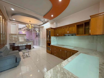 NHÀ 4 TẦNG MẶT TIỀN SÁT Đ ĐỖ XUÂN HỢP FULL NỘI THẤT
