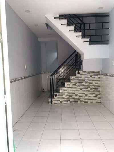 Cho thuê  nhà nguyên căn điện nước chính