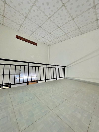 PHÒNG TRỌ CHỈ 2TR8 – GÁC CAO 2M – GẦN CHỢ BÌNH THÀNH