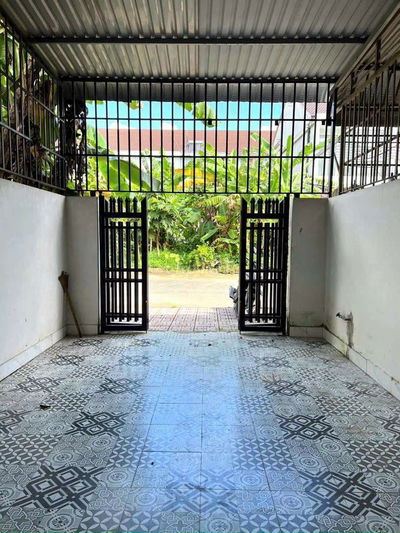 Cho thuê nhà mới đẹp
KDC Hưng Phú công ty 8 sân đậu xe rộng rãi