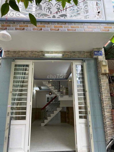 nhà hẻm ngay trung tâm bầu cát tân bình .