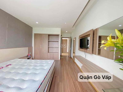 Cho thuê căn hô sát city land-Ban công, nội thất