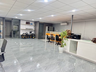 CHO THUÊ Nhà nguyên căn làm VĂN PHÒNG, DT 450 m2 Full nội thất, giá rẻ