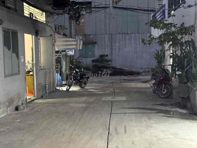 Nhà 4PN, 3WC, hẻm xe hơi Nguyễn Quý Yêm – về ở ngay, giá chỉ 5,7 tỷ