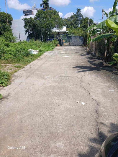 Đất SHR hẻm xe hơi 1Sẹc Ngã tư ga