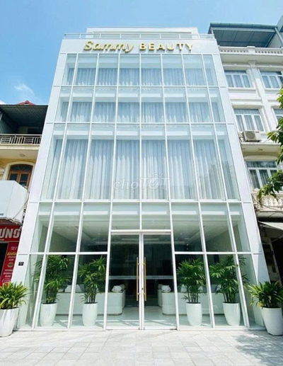 CHO THUÊ NHÀ  MẶT TIỀN SIÊU ĐẸP NGUYỄN ĐÌNH CHIỂU GẦN CMT8 QUẬN 3