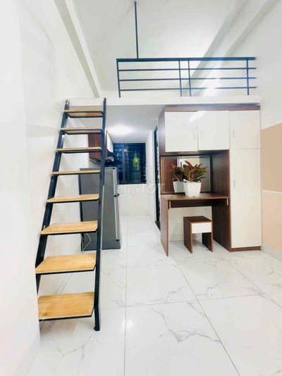 TT121 - CCMN Ô TÔ ĐỖ CỬA FULL ĐỒ BAN CÔNG  KHU VĂN QUÁN CHIẾN THẮNG