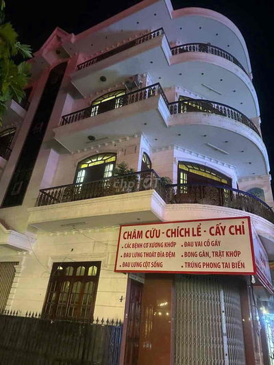 CHO THUÊ NHÀ 2 MẶT TIỀN VIEW ĐẸP TRUNG TÂM TP VŨNG TÀU