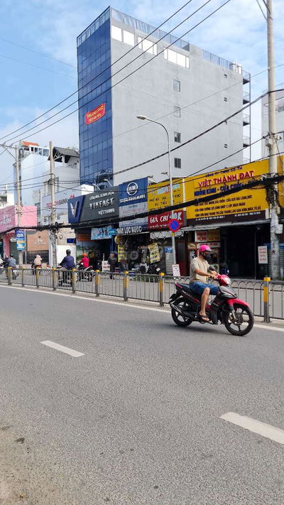 Cho thuê mặt bằng nguyên căn