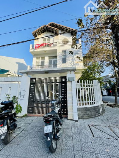 Bán biệt thự đẹp 2 mặt tiền đường 3 tầng - mặt tiền đường Cao Xuân Dục - Hà Huy Giáp, Huế