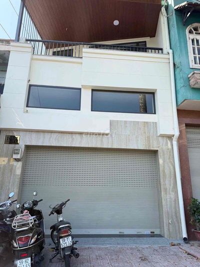 CHO THUÊ NHÀ MẶT TIỀN HOÀNG SA - QUẬN 3
