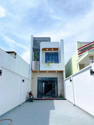 BÁN NHÀ CUỐI ĐƯỜNG ĐỒNG KHỞI,SỔ RIÊNG THỔ CƯ , 700TRIỆU NHẬN NHÀ