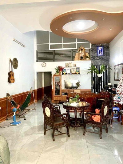 NHÀ 1 LẦU 130M,  XE HƠI NGỦ TRONG NHÀ, NGAY CHỢ DĨ AN, HƠN 3 ĐỒNG